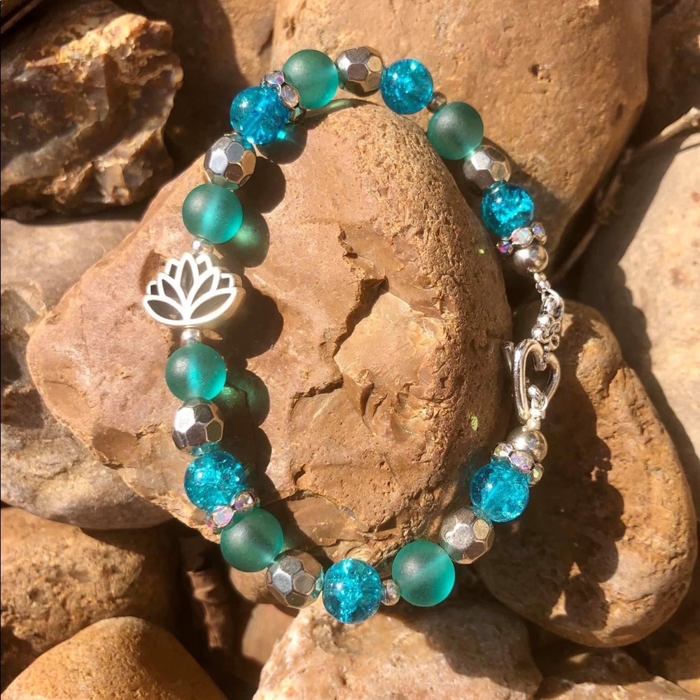 💕💎Aqua Lotus Bracelet💎💕
